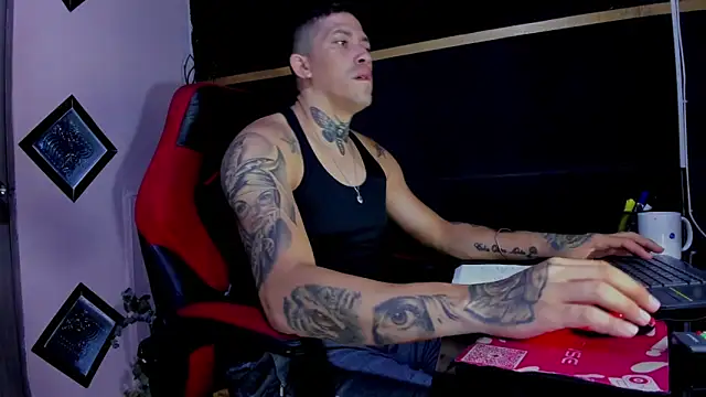 yeckodream online show from April 15, 2026, 4:41 am