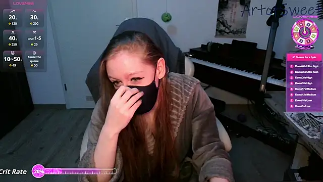 Snapshot of ArtofSweet chatting on November 10, 2025, 7:24 pm ArtofSweet online show from November 10, 2025, 7:24 pm