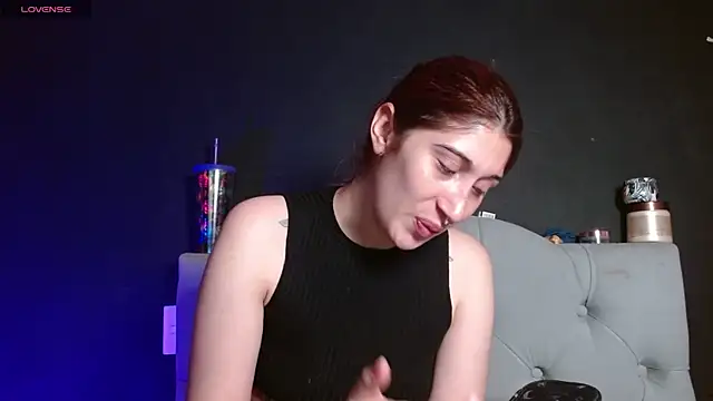 Red-moon1 online show from April 15, 2026, 4:41 am