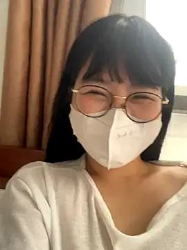 Onee-Chew online show from December 18, 2025, 6:41 am