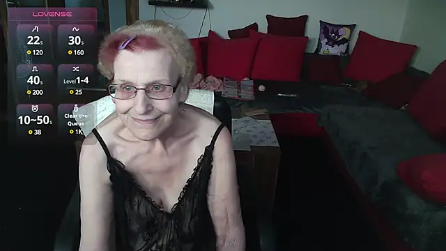 HeisseomaOriginal online show from January 13, 2025, 8:26 am