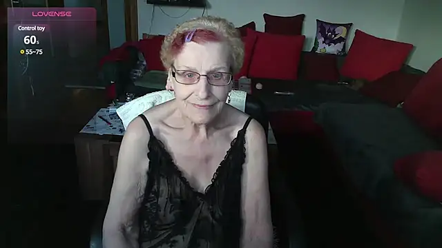 HeisseomaOriginal online show from January 14, 2025, 8:20 am