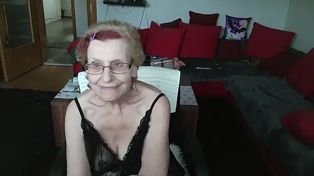 HeisseomaOriginal online show from February 21, 2025, 2:16 pm