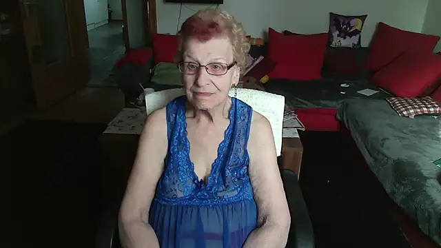 HeisseomaOriginal online show from April 28, 2026, 7:13 am