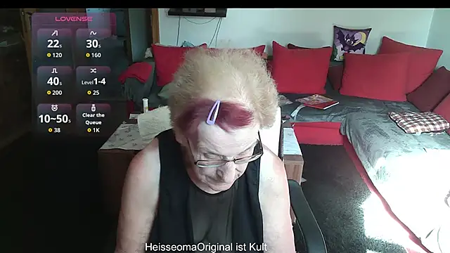 HeisseomaOriginal online show from July 10, 2026, 7:12 am