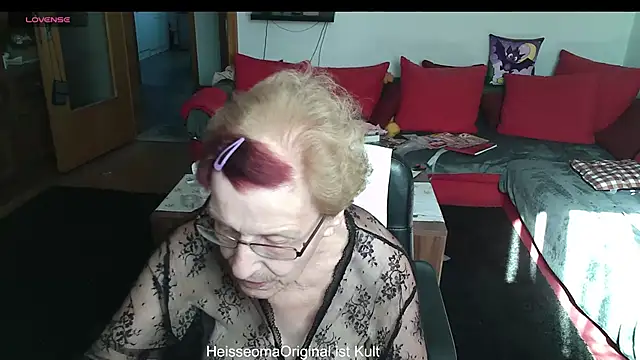 HeisseomaOriginal online show from July 29, 2026, 7:17 am