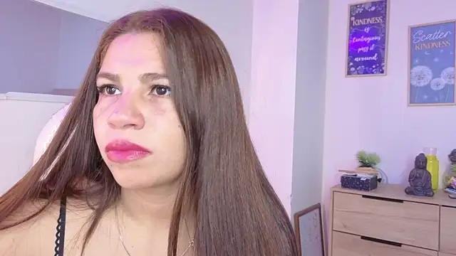 bluee hazell online show from March 14, 2026, 11:04 am