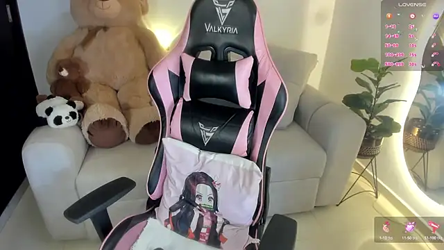 eval lee18 online show from March 11, 2025, 11:04 pm