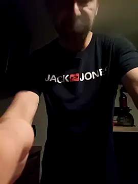 Snapshot of Mjn34 chatting on October 13, 2025, 5:40 am Mjn34 online show from October 13, 2025, 5:40 am