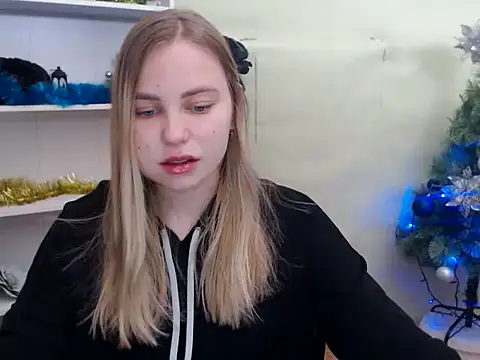 Snapshot of klerkarina chatting on December 22, 2024, 5:56 am klerkarina online show from December 22, 2024, 5:56 am