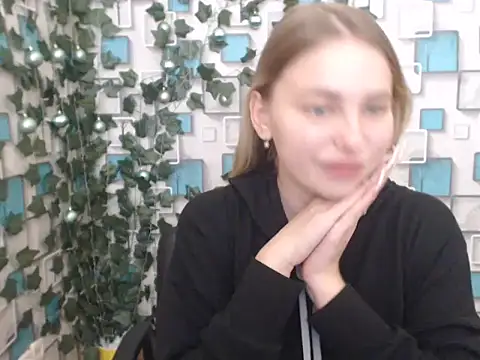Snapshot of klerkarina chatting on January 4, 2025, 9:10 am klerkarina online show from January 4, 2025, 9:10 am