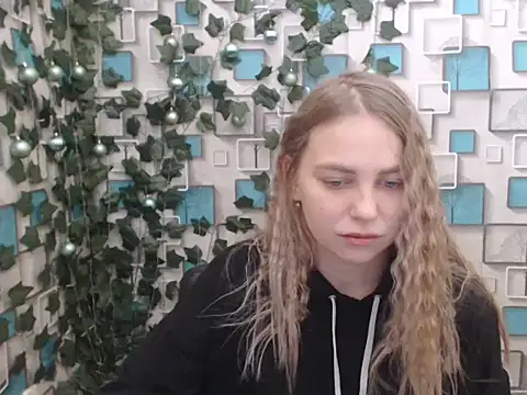 Snapshot of klerkarina chatting on January 11, 2025, 5:41 am klerkarina online show from January 11, 2025, 5:41 am