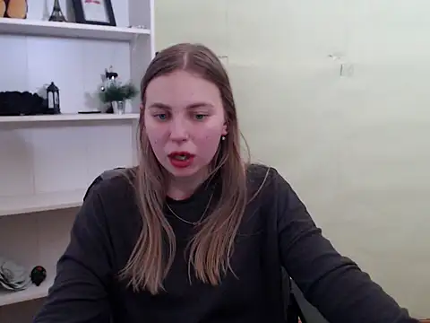 Snapshot of klerkarina chatting on February 13, 2025, 6:20 am klerkarina online show from February 13, 2025, 6:20 am
