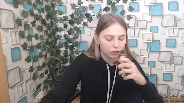 Snapshot of klerkarina chatting on March 4, 2025, 10:24 am klerkarina online show from March 4, 2025, 10:24 am