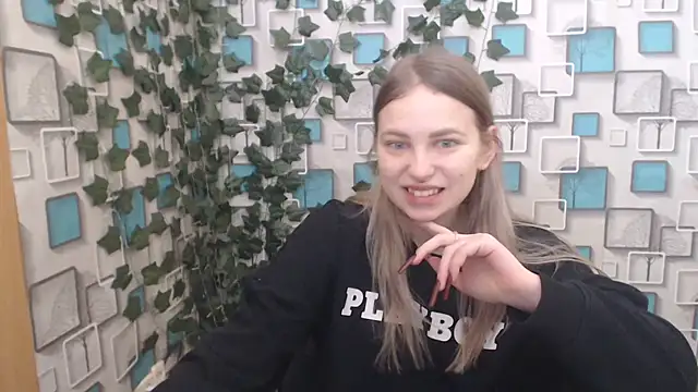 Snapshot of klerkarina chatting on March 5, 2025, 5:40 am klerkarina online show from March 5, 2025, 5:40 am