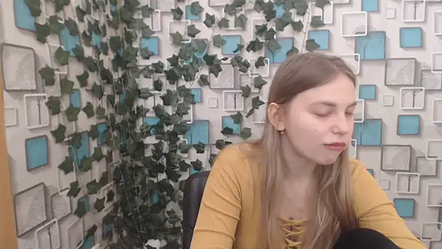 Snapshot of klerkarina chatting on March 10, 2025, 5:43 am klerkarina online show from March 10, 2025, 5:43 am