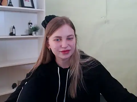 Snapshot of klerkarina chatting on March 18, 2025, 9:09 am klerkarina online show from March 18, 2025, 9:09 am