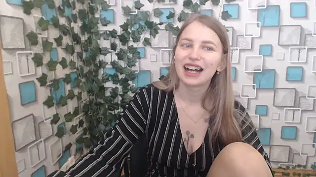 Snapshot of klerkarina chatting on March 23, 2025, 6:16 am klerkarina online show from March 23, 2025, 6:16 am
