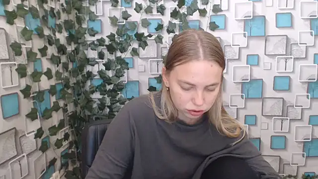 Snapshot of klerkarina chatting on September 21, 2025, 4:47 am klerkarina online show from September 21, 2025, 4:47 am