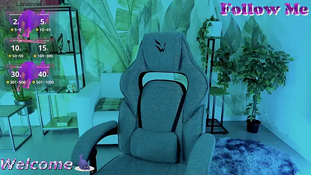 Snapshot of GrayceWild chatting on September 26, 2025, 10:52 am GrayceWild online show from September 26, 2025, 10:52 am