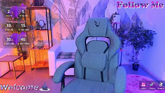 Snapshot of GrayceWild chatting on September 30, 2025, 2:33 pm GrayceWild online show from September 30, 2025, 2:33 pm