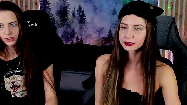 Snapshot of GrayceWild chatting on October 24, 2025, 11:39 am GrayceWild online show from October 24, 2025, 11:39 am