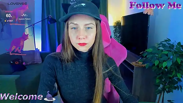 Snapshot of GrayceWild chatting on November 4, 2025, 11:31 am GrayceWild online show from November 4, 2025, 11:31 am