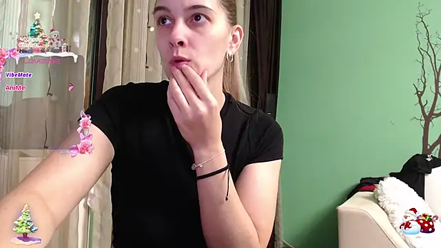 Snapshot of lovingfeetheels chatting on December 14, 2024, 6:46 am lovingfeetheels online show from December 14, 2024, 6:46 am