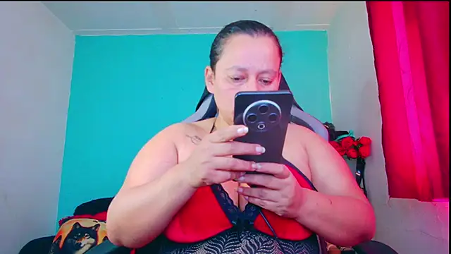 Diana Lozano online show from December 1, 2025, 1:27 pm