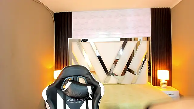 Linda4Petite online show from January 9, 2026, 6:21 pm