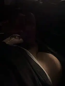 Snapshot of westats69 chatting on October 12, 2025, 1:32 pm westats69 online show from October 12, 2025, 1:32 pm