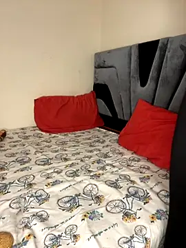 morrocoXcute online show from October 17, 2025, 6:49 am