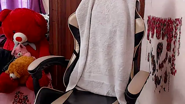 Naughty Kashish online show from May 20, 2026, 6:08 am