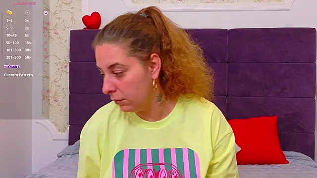 KarinaNoir online show from June 25, 2026, 3:50 am