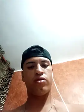 Snapshot of J_Rauw_ chatting on November 5, 2025, 4:56 am J Rauw online show from November 5, 2025, 4:56 am