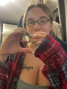 Sandra SW  online show from February 17, 2026, 7:53 pm