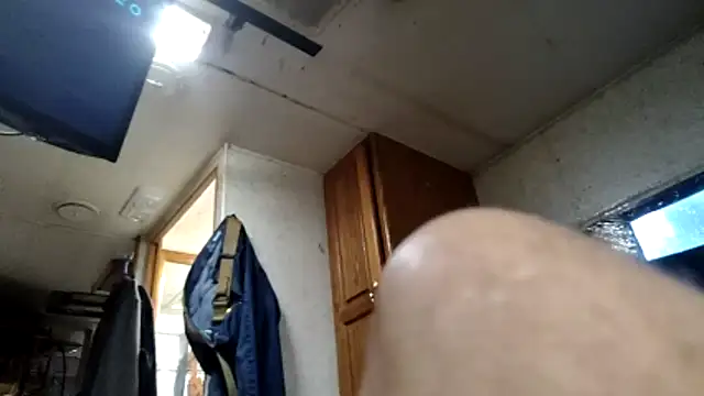 Snapshot of Fluxus532@xh chatting on March 11, 2026, 8:37 pm Fluxus532xh online show from March 11, 2026, 8:37 pm