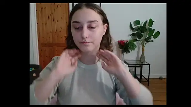 Snapshot of NaughtyRapunzel7 chatting on December 18, 2024, 12:18 pm NaughtyRapunzel7 online show from December 18, 2024, 12:18 pm