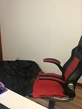 kayortiiz online show from October 27, 2025, 12:26 am