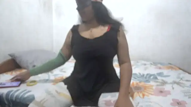 DevilZoone online show from December 22, 2025, 3:42 pm