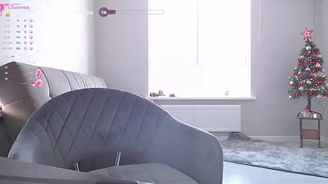 Snapshot of Mia_Bows chatting on December 19, 2024, 6:34 am Mia Bows online show from December 19, 2024, 6:34 am