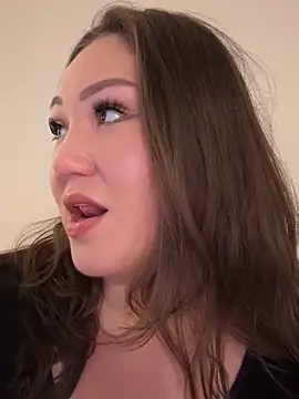 Snapshot of RosieDixx chatting on November 4, 2025, 3:38 am RosieDixx online show from November 4, 2025, 3:38 am