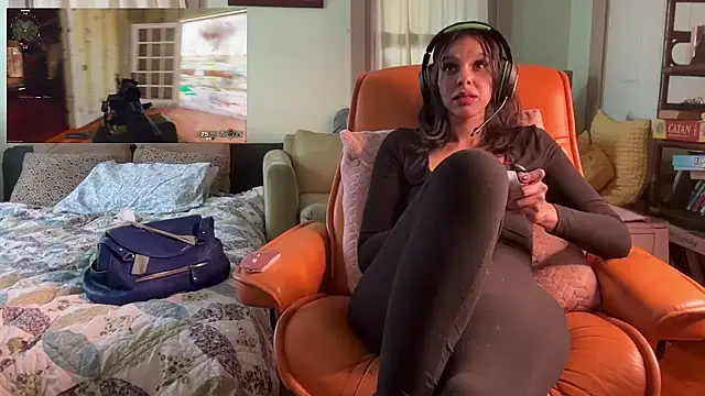 Snapshot of queendab626 chatting on January 21, 2025, 6:34 pm queendab626 online show from January 21, 2025, 6:34 pm