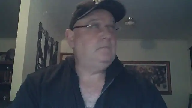 Snapshot of HOTANAL chatting on October 19, 2025, 10:10 pm HOTANAL online show from October 19, 2025, 10:10 pm