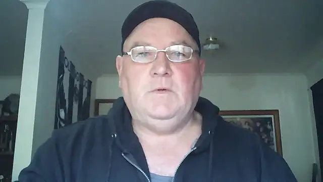 Snapshot of HOTANAL chatting on November 4, 2025, 10:09 pm HOTANAL online show from November 4, 2025, 10:09 pm