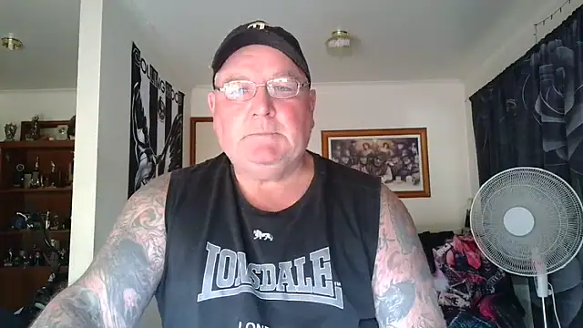 HOTANAL online show from February 4, 2026, 1:33 am