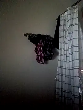 yellowwetfox online show from February 26, 2026, 1:54 pm