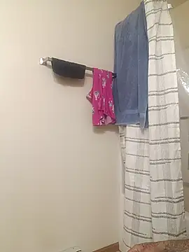 yellowwetfox online show from March 3, 2026, 2:12 pm