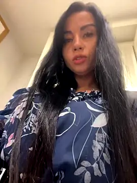 Snapshot of CrazzyChicks chatting on September 27, 2025, 7:13 am CrazzyChicks online show from September 27, 2025, 7:13 am