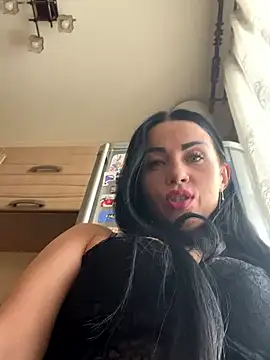 CrazzyChicks online show from February 20, 2026, 6:26 am